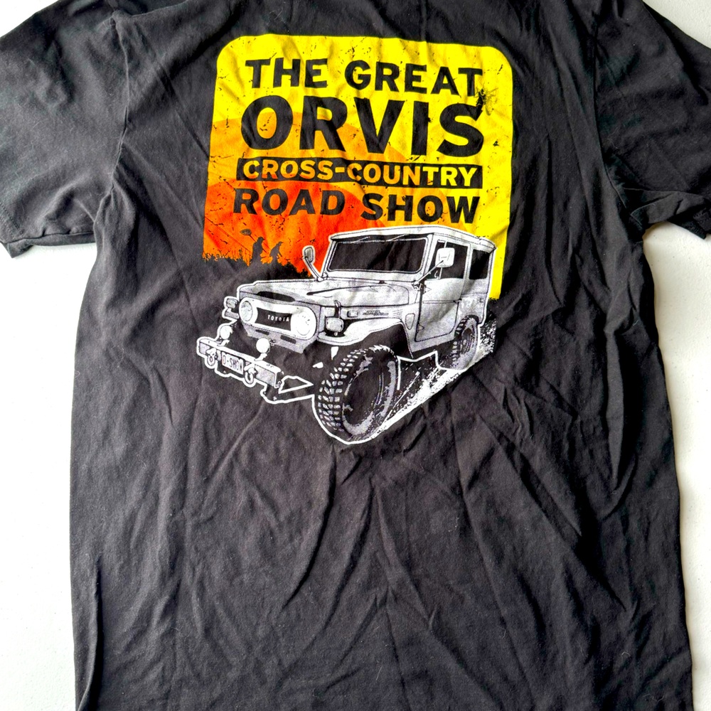 District Great Orvis Graphic Tee | Size L